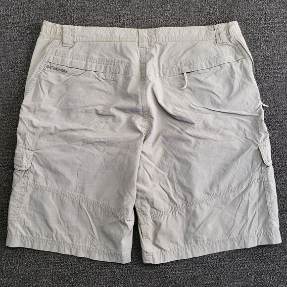 Columbia Men's Large Omni Wick Advanced Evaporation Hiking  Tan Cargo Shorts - Picture 6 of 13